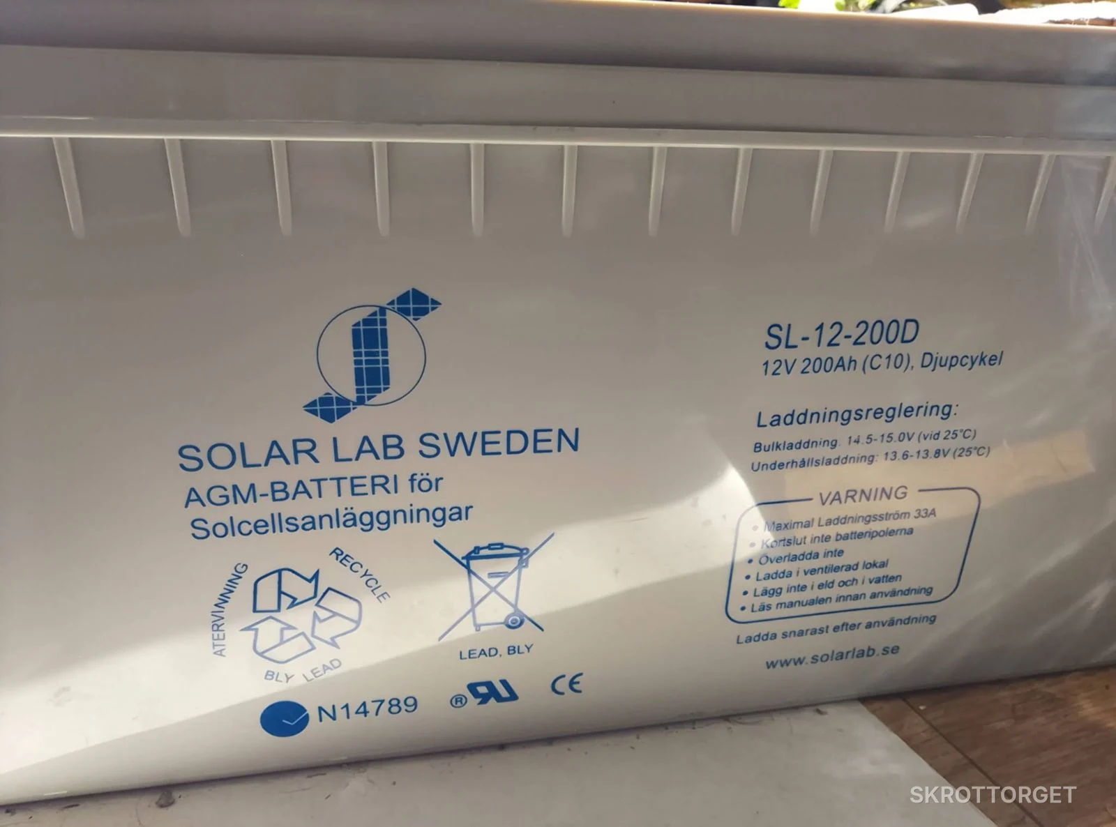 6 st AGM-batterier (12V 200Ah)